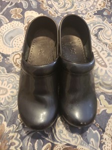 navy blue patent leather dansko clogs
