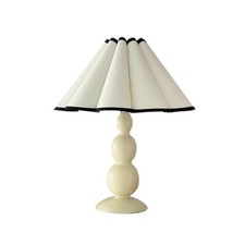 Flower table lamp, girl's heart princess, creamy style decoration, bedside lamp