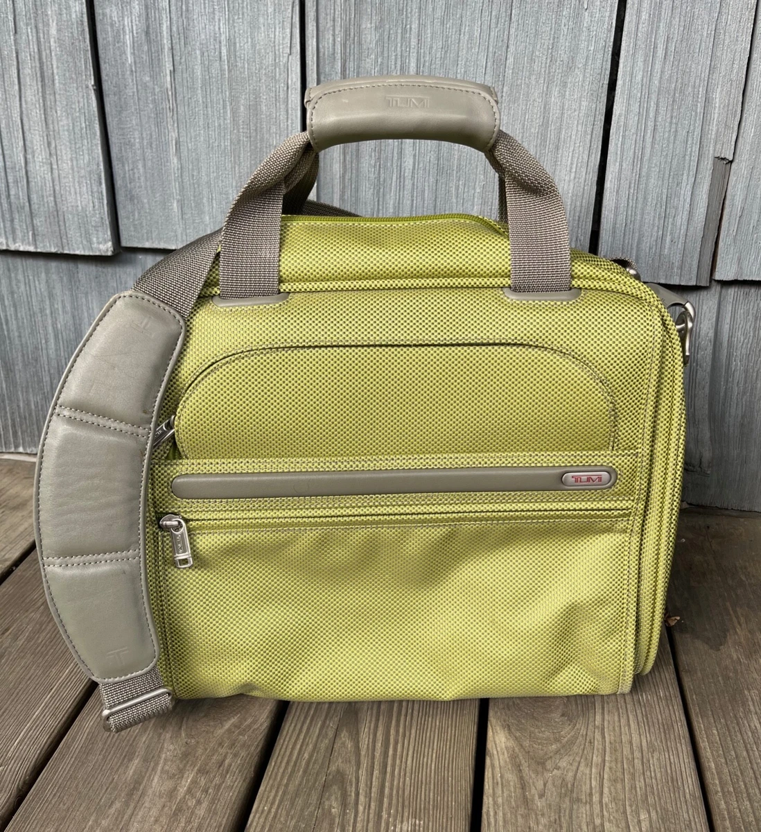 Ballistic nylon store duffle bag
