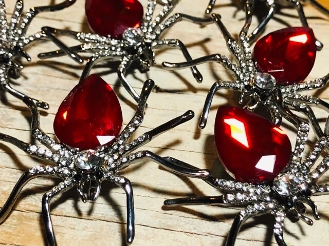 Red spider brooch clearance