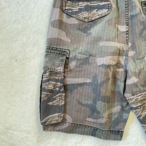 Lucky Brand Herren mehrfarbig Camouflage Taschen vorne flach Cargo Shorts Größe 32 - Bild 5 von 7