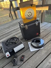 Leitz Leica Slide Projector Pradolux Slide RT 300 With Case Kodak Carousel Slide