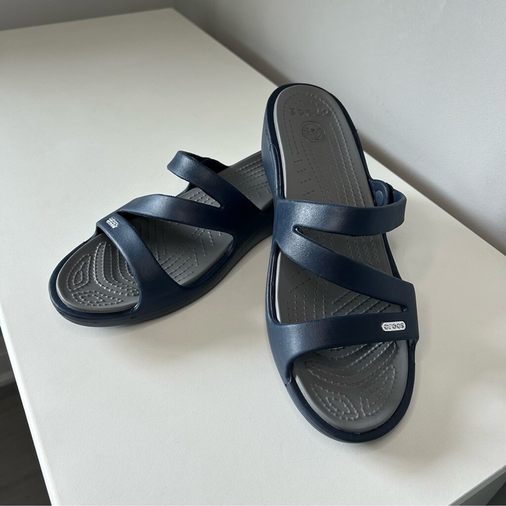 [10] Crocs Navy Blue Patricia Wedge Cross Strap Sandal Women’s Like New