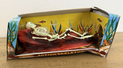 Vintage Aquarium Penn Plax Action Skeleton Ornament Damaged Box Red Rock