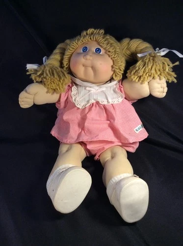 Vintage Cabbage Patch Kid 1985 Girl Doll  COLECO Blue Eyes Dimples Blonde