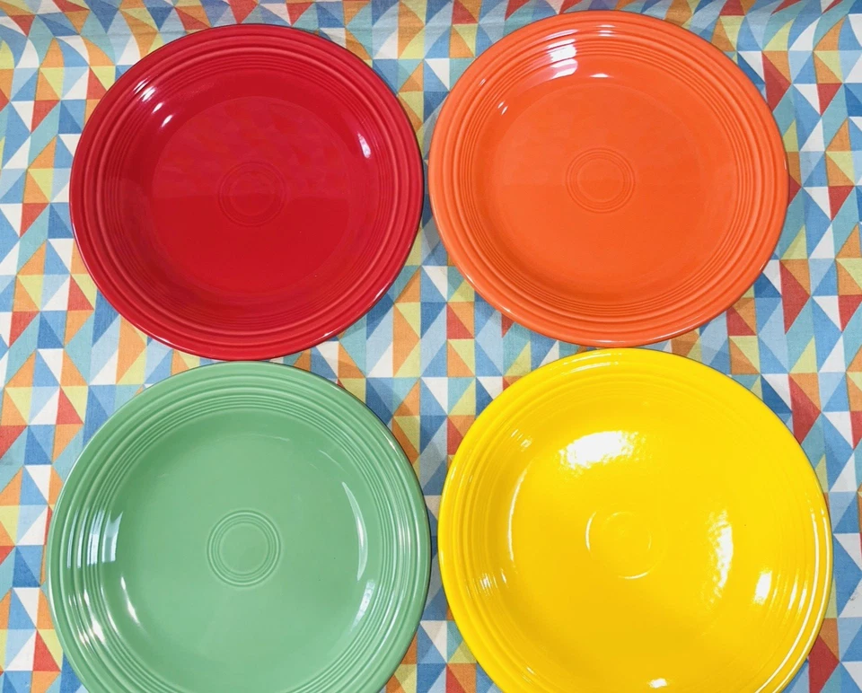 NEW FIESTA RAINBOW 8 DINNER PLATES BRIGHT MIX SET 10.5" FIESTAWARE FREE SHIPPING - Image 4 of 4