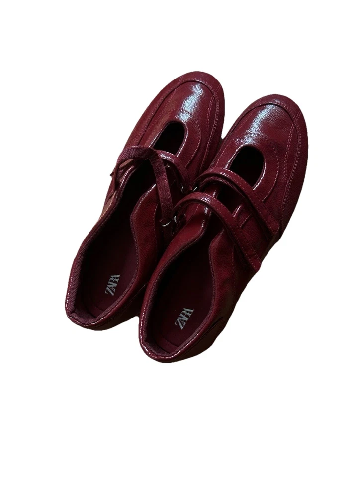 Zara Rojo Espectáculos Talla 41 US 10 Foto 2 de 4