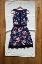 GUESS Blue Floral Chiffon Sleeveless A-Line Dress Lace Trim Round Neck Size 4