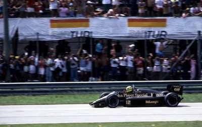 Pole sitter Ayrton Senna Lotus 98T waves to his fellow countrymen - Old Photo 1