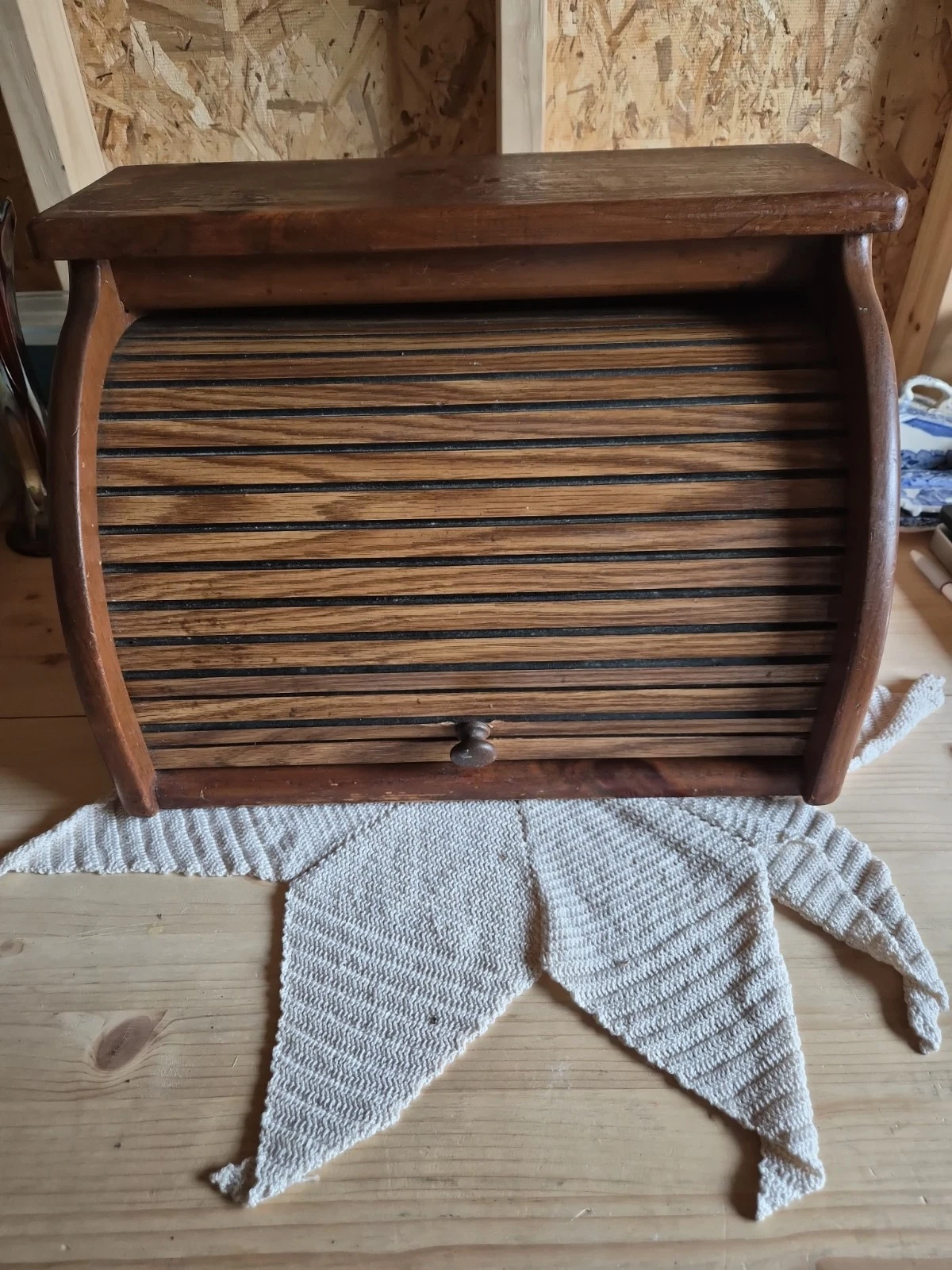Vintage Wooden Roll Top Bread Box Brown Countertop
Opens in a new window or tab