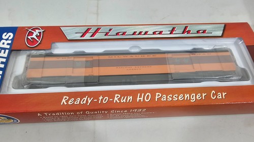 Coche expreso Walthers HO Milwaukee Road 932-9209 (ref J) ENVÍO GRATUITO | Zustand: New