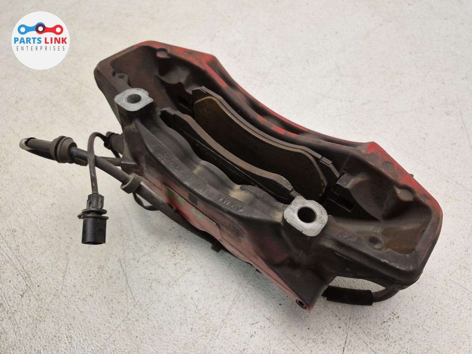2016-20 BENTLEY BENTAYGA FRONT LEFT CALIPER DRIVER DISC BRAKE RED 6.0L 636 OEM
