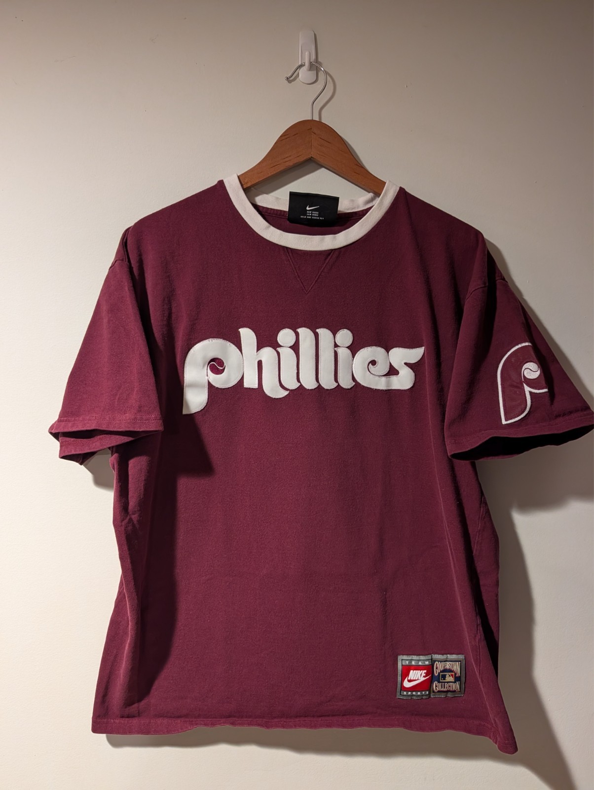 Vintage Nike Cooperstown Collection Philadelphia Phillies Ringer T-Shirt Maroon