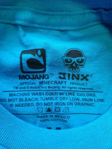 JINX Official Minecraft Diamond Crafting T-Shirt Size ADULT Small NEW - Picture 3 of 3