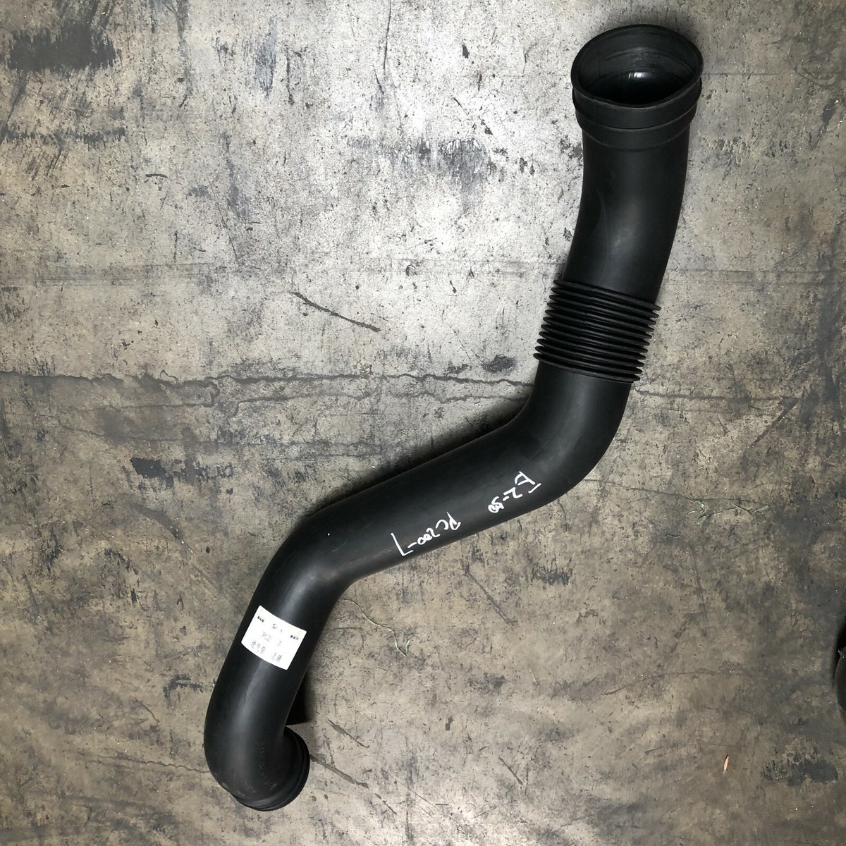 20Y-01-31151 Inlet Rubber Air Hose FITS KOMATSU PC200-7 PC210-7