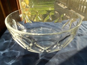 PYREX Clear Teardrop Ovenware Bowl Glass Serving Dish Thumbprint 9" Vintage