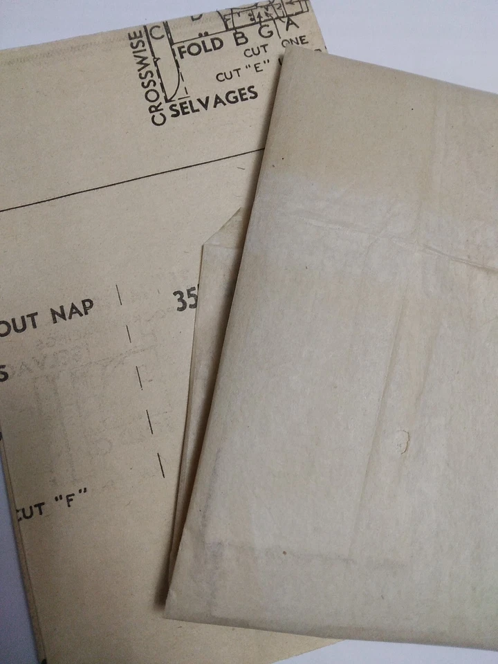 Half Waist Apron Pockets Ruffle 5423 Advance Sewing Pattern VTG 50s Cut Hostess - Image 3 of 4