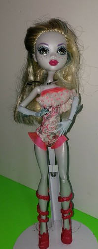 Monster High ShriekWrecked Nautical Ghouls Lagoona Blue Puppe 2008 eingestellt