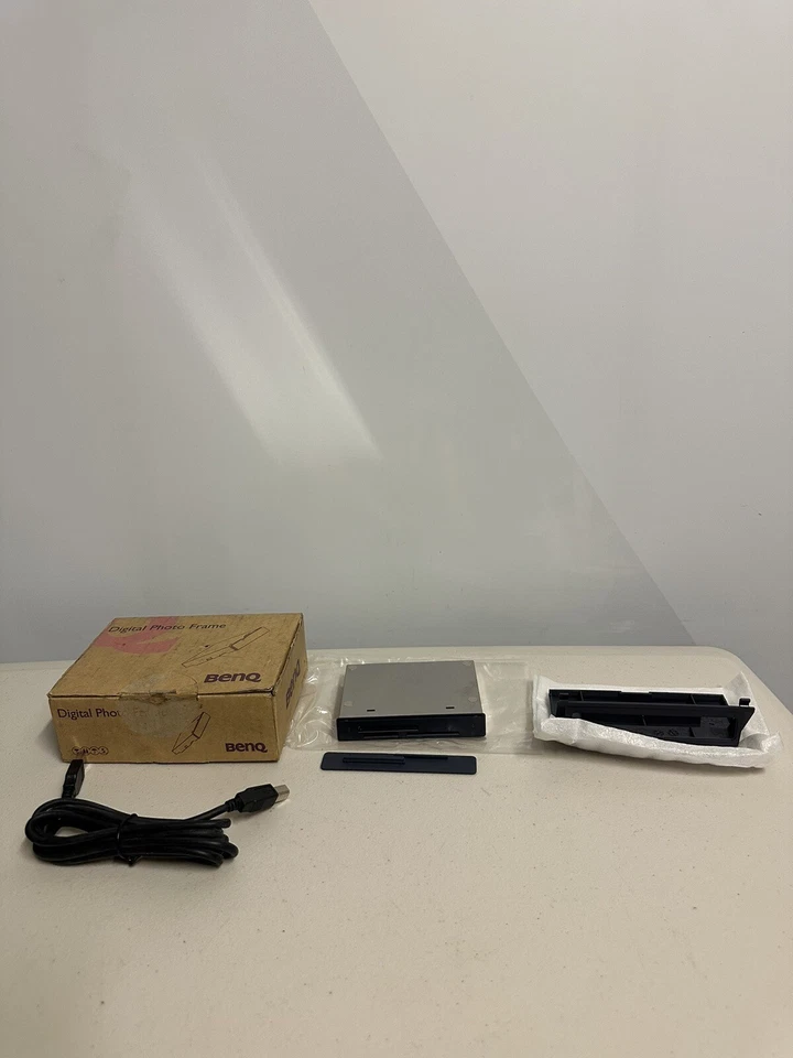 BENQ DIGITAL PHOTO FRAME PICTURE FP591 - Image 3 of 4