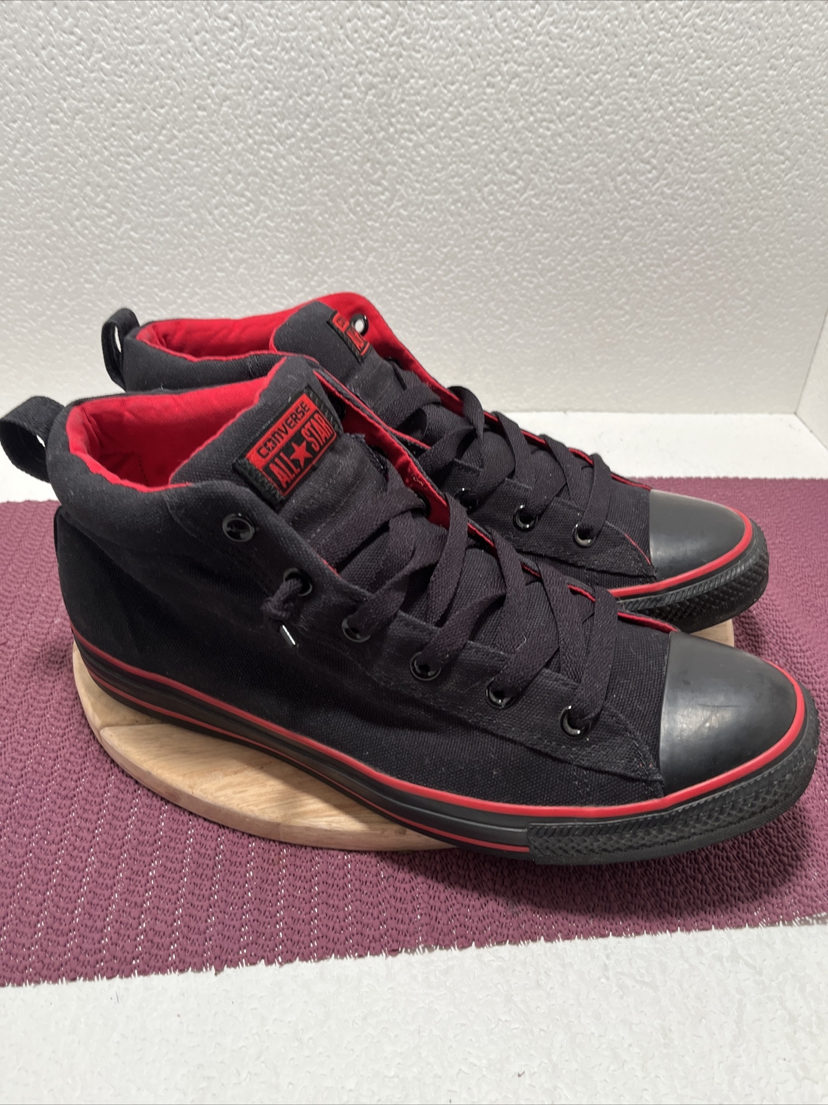 black & red converse