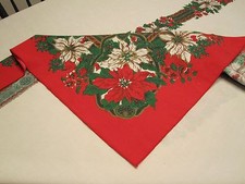 LARGE CHRISTMAS POINSETTIAS TABLECLOTH 81 1/2" X 61"