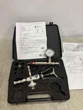 Si Instruments TP1-40 Hand Held Test Pump Pressure Calibrator w/ Swagelok Gauge
