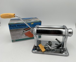 Amaco Pasta Machine for Polymer Clays and Soft Metal Sheets MPN 12381S w box