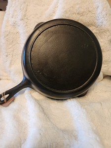 One Notch Lodge #8 Cast Iron Skillet - RESTORED 