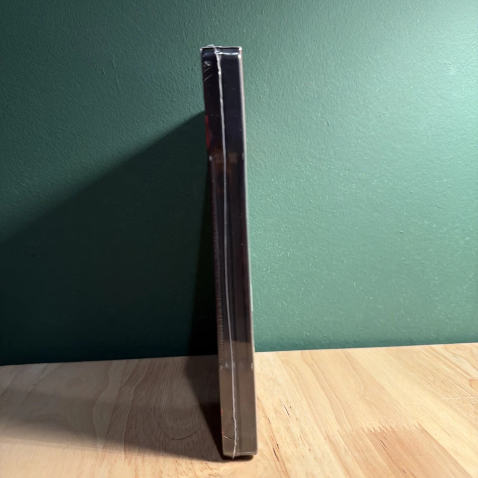 V for Vendetta (2005) [4K UHD SteelBook, Best Buy Exclusive, OOP, Sealed] - Image 4 of 4