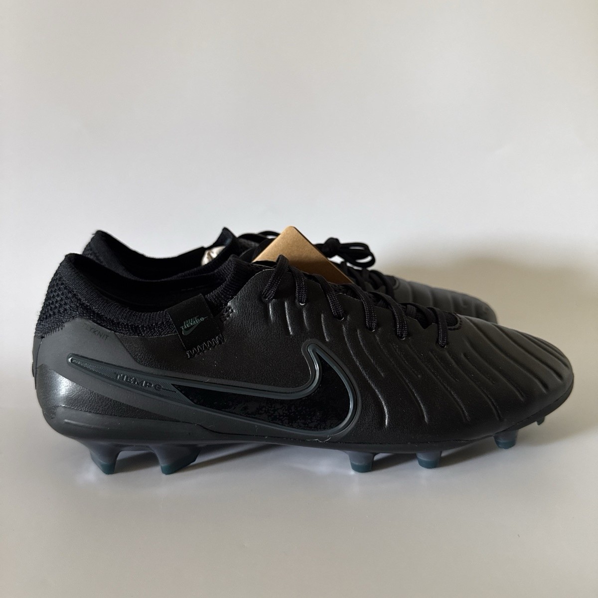 Nike Men 8.5 Tiempo Legend 10 Elite FG Soccer Cleats Black