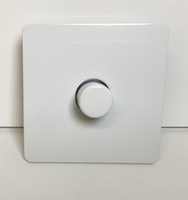 SCHNEIDER ULTIMATE LED Dimmer Painted White Screwless 2 Way Push GU6412LMPW