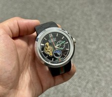 Gucci Pantcaon Men's Automatic Watch Code Ref 1142 Silver With Black Strap