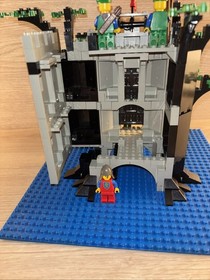 Lego Castle: Forestmens River Fortress 6077 99.9% Complete With Manual