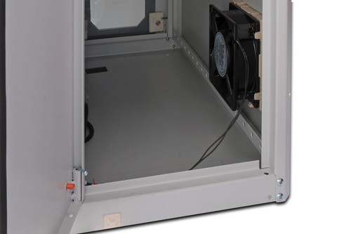 DIGITUS PC Gehaeuse IP54 65cmx30cmx60cm mit Glastuer inklusive Luefter und Laufr - Bild 3 von 6