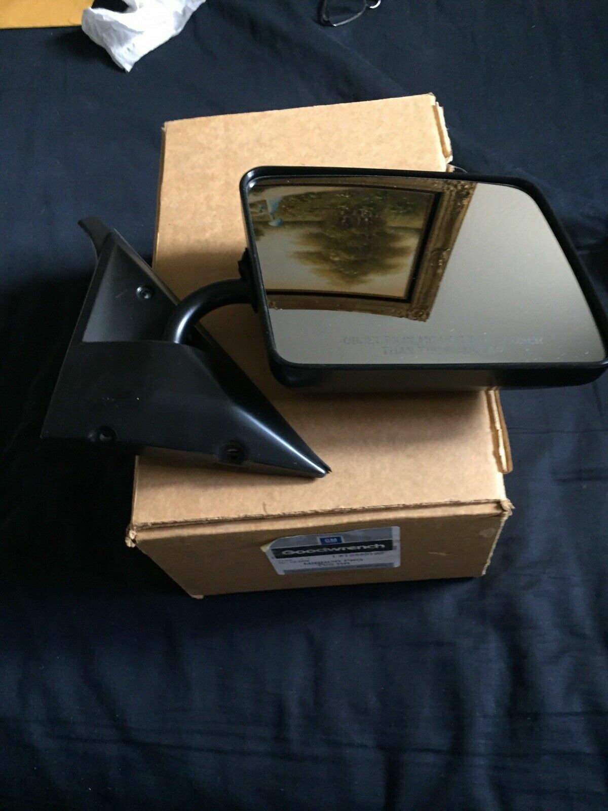 BRAND NEW! PASSENGER REARVIEW MIRROR, SELECT 82-94 GM VEHICLES 