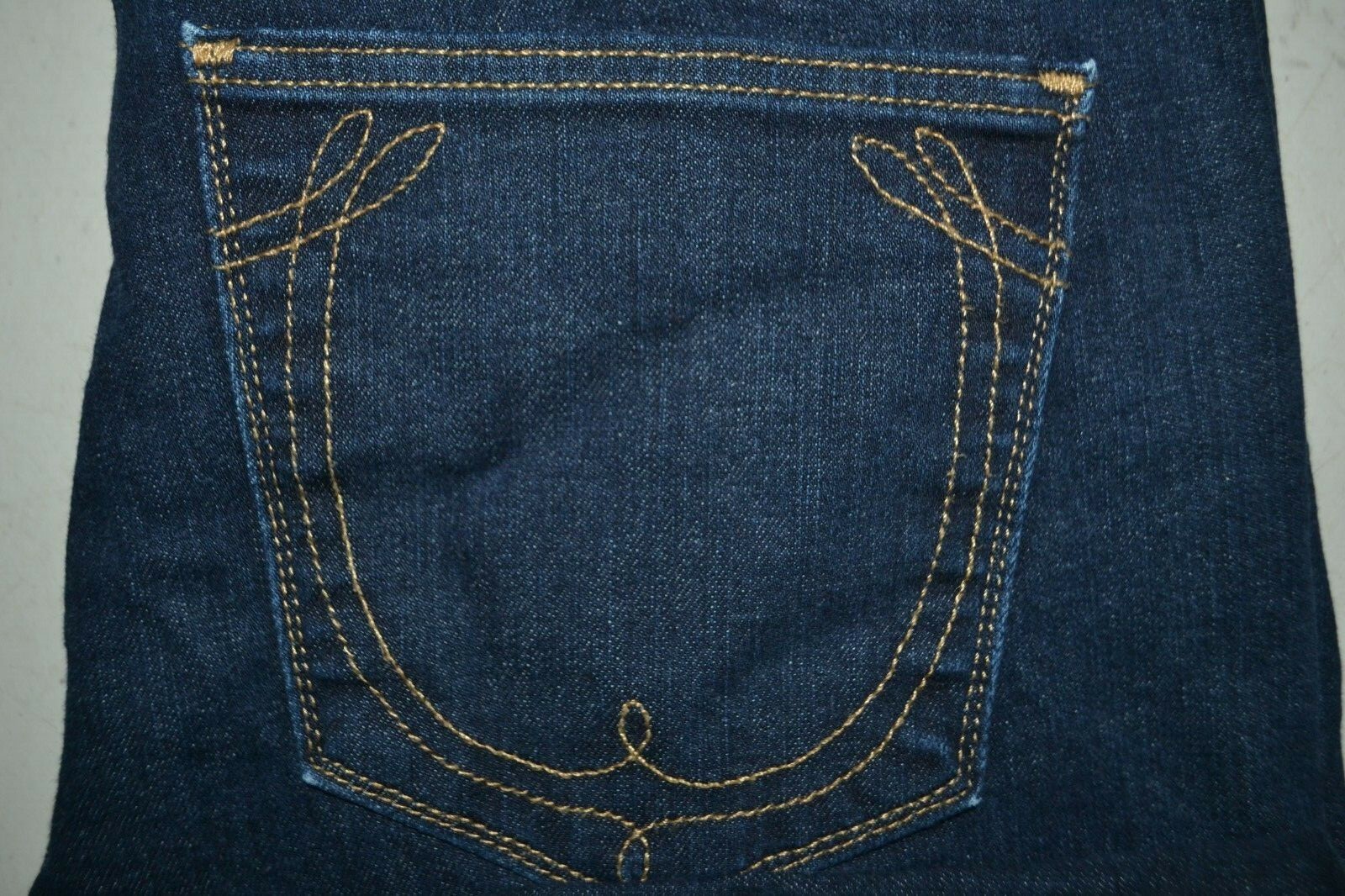 True Religion Women's Halle Skinny No Pocket Flaps Blue Denim Jeans Sz 31x29 thumbnail 2