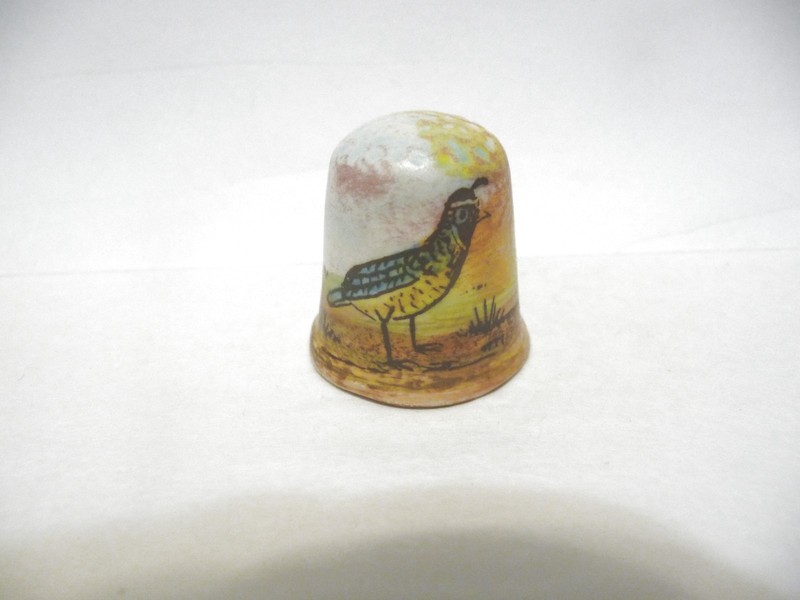 THIMBLE VINTAGE HANDPAINTED CERAMIC "ARIZONA" WITH A QUAIL