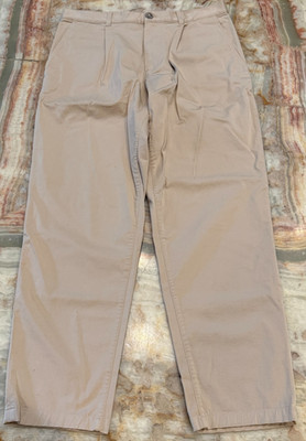 COS Mens Pleated Front Chino Pants Classic Khaki Beige Tapered Leg Size 32R