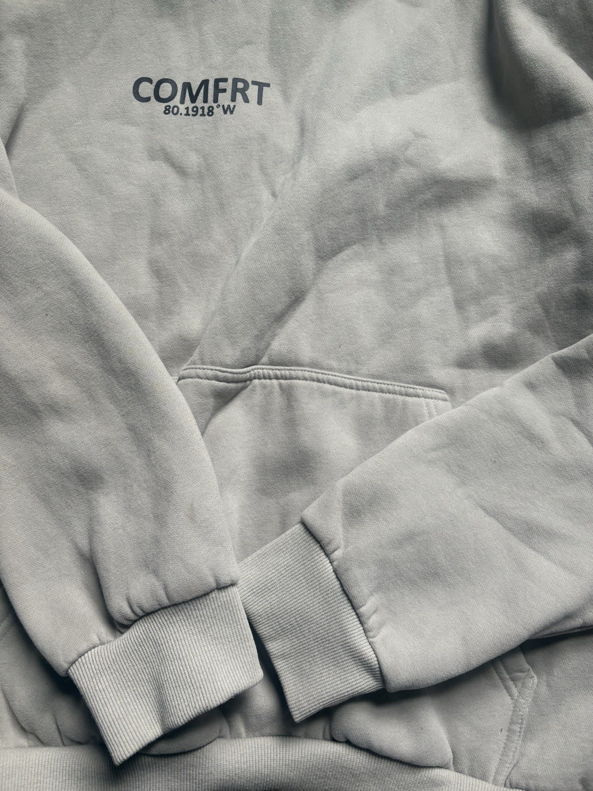 Comfrt Travel Essentials Pullover Sweatshirt Hood… - image 10