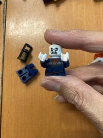 LEGO&reg; Lighthouse Keeper/Verona Dempsey Minifigure Scooby-Doo scd013 With Lantern