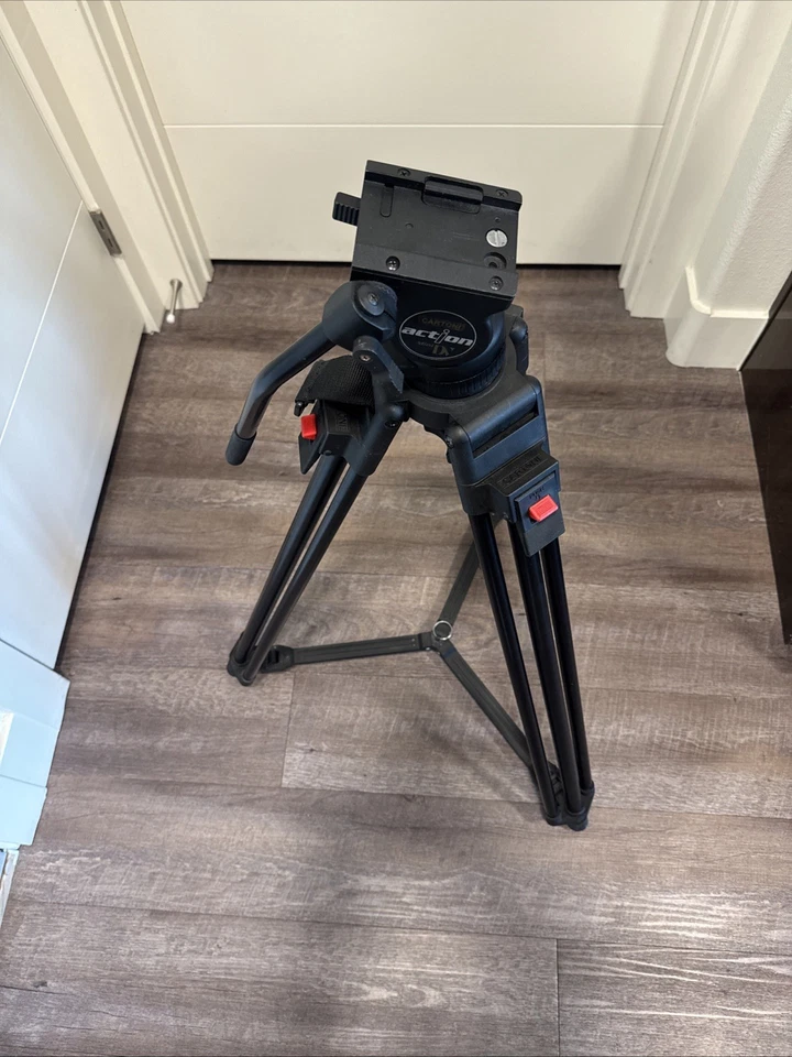 Cartoni HiDv Cinema Tripod Legs Sticks Action Fluid Head - Image 2 of 4