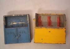 Dinky Toys 'Pratts Motor Oil' Bin Yellow #49 Petrol Pump Set + XXL Oil Store