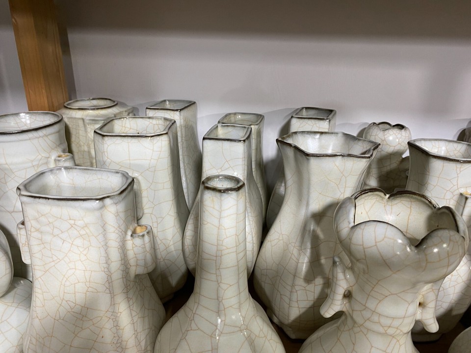 10"Old Chinese Song Dynasty Ru Kiln Porcelain Flower Bottle Vase 15