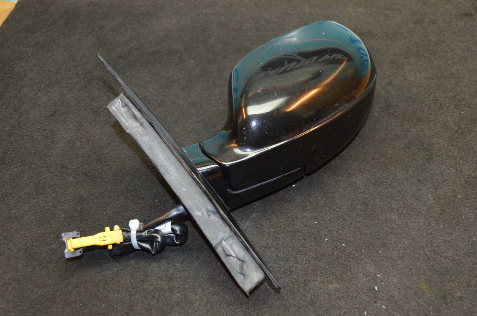 2006 M139 MASERATI QUATTROPORTE FRONT LEFT DRIVER SIDE DOOR MIRROR BLACK