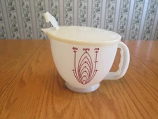 Vintage Tupperware Mix-N-Stor Store 8 Cup 2 Qt Measuring Bowl Pitcher w/Lid