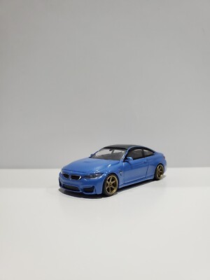 1/64 Scale Diecast Car Mini GT BMW M4 (F82) Yas Marina Blue