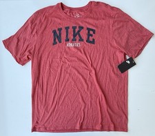 Nike Men's Athletic Wear Short Sleeve Swoosh Graphic Workout Active Gym T-Shirt