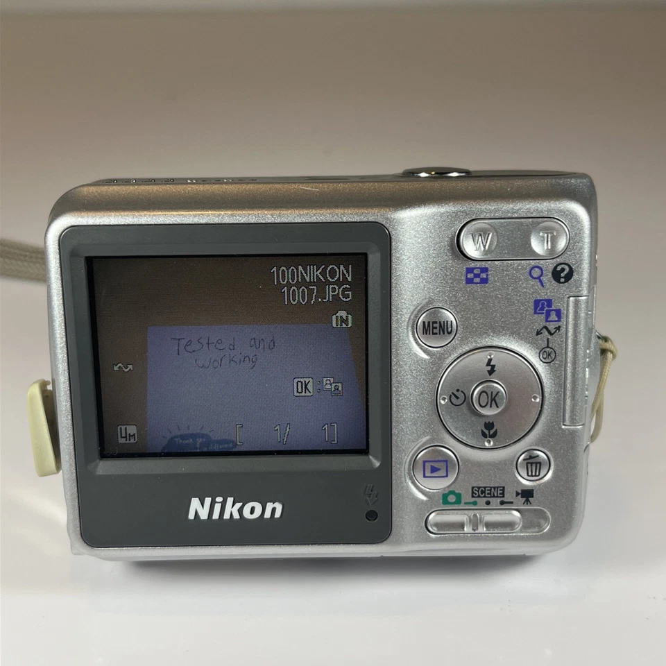 Nikon COOLPIX L4 Digital Camera - TESTED WORKING! - Image 4 of 4