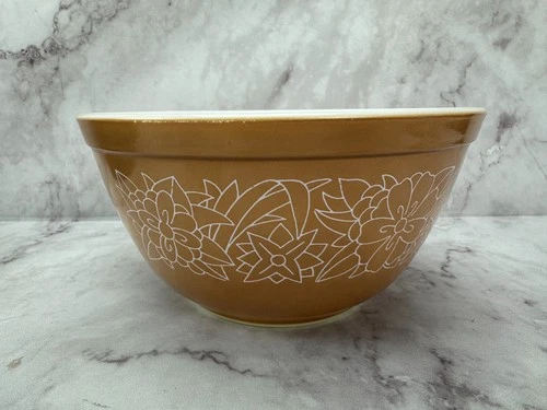 Vintage Pyrex Nesting Mixing Bowl 1.5 qt Woodland Brown Pattern #402 Tan
