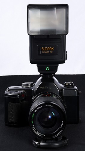 Yashica 108 Multi Program 35mm Film SLR c/w MC Zoom 28-80mm Lens & B 3600 DX Kit - Picture 4 of 11